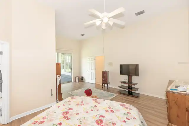 Listing Photo 13