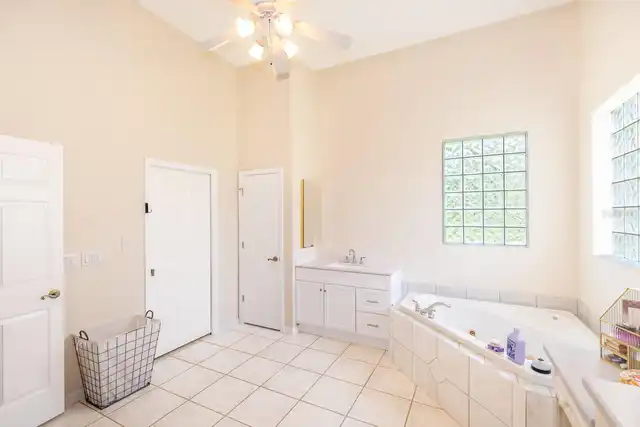 Listing Photo 15