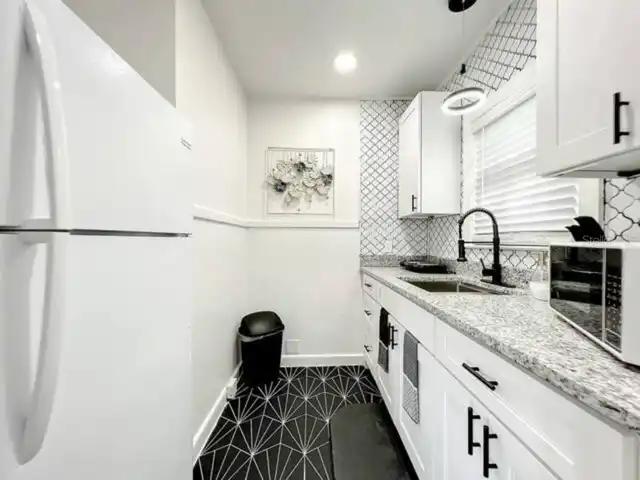 Listing Photo 6