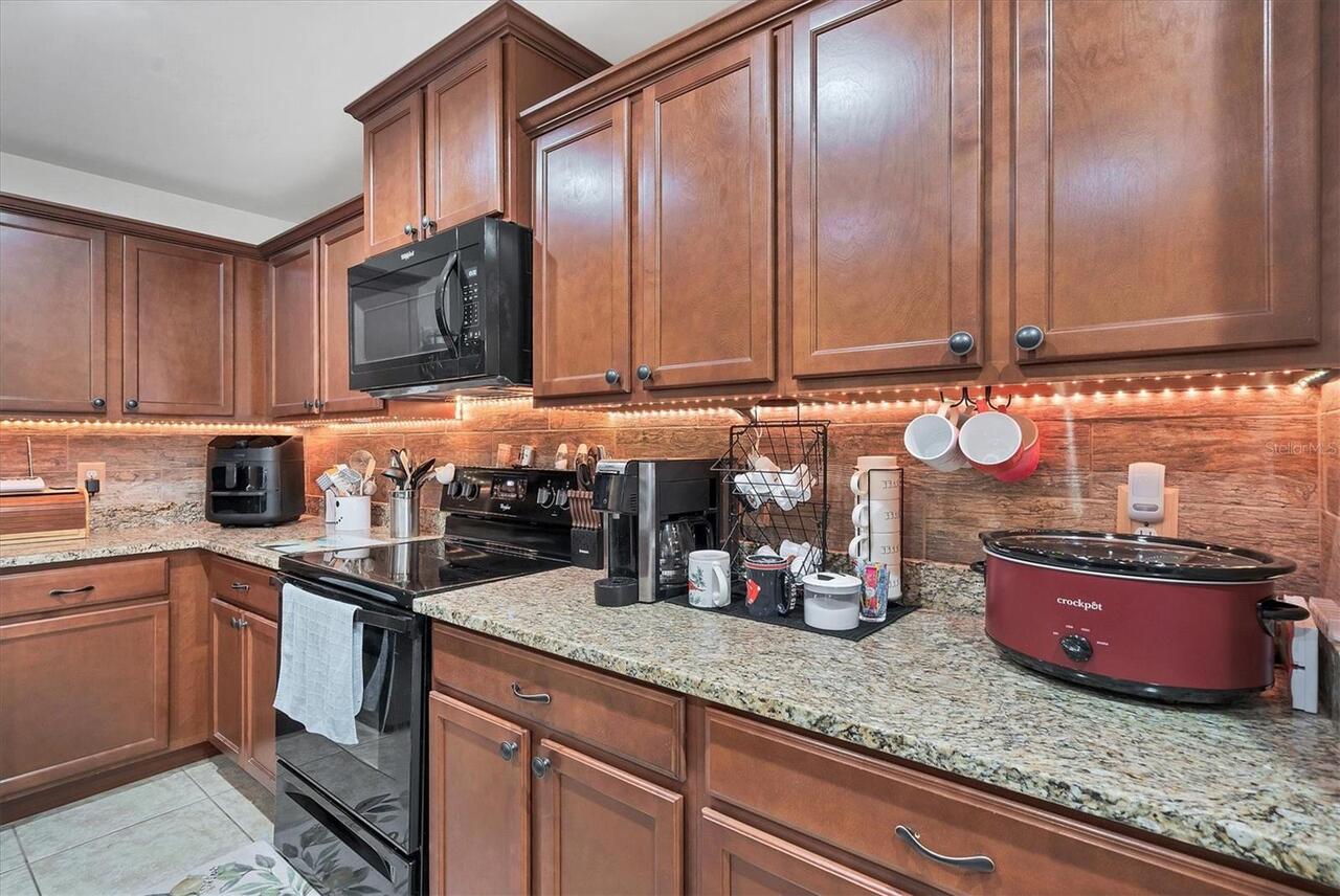 Listing Photo 8
