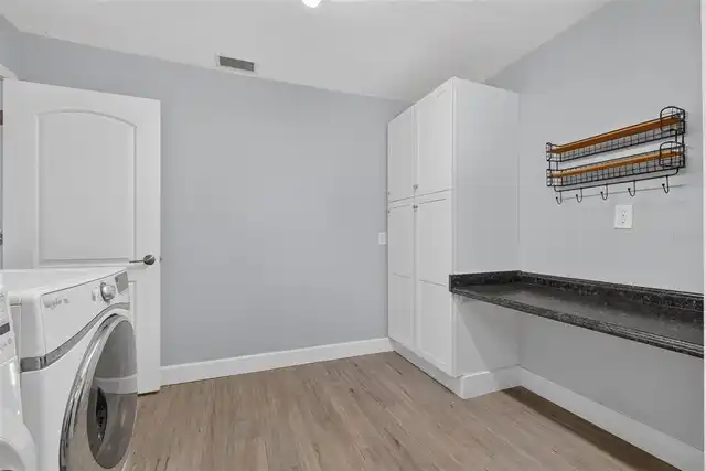 Listing Photo 15