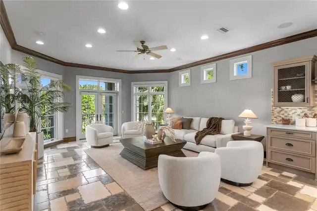 Listing Photo 15