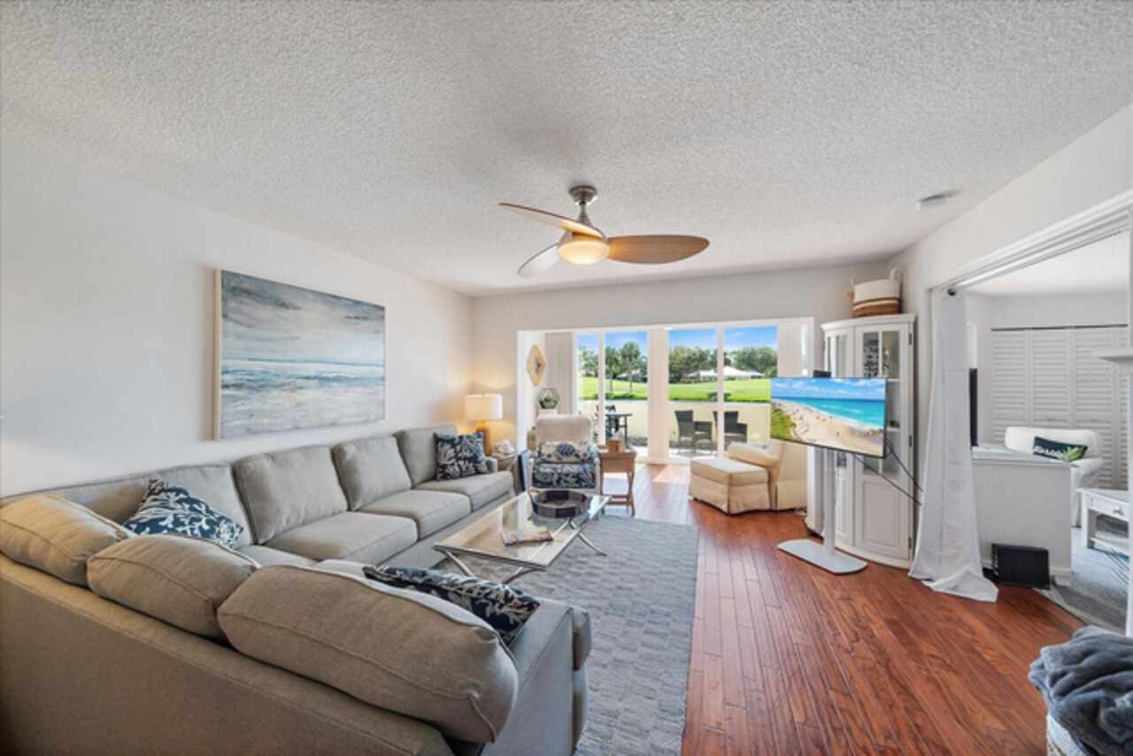 Listing Photo 14