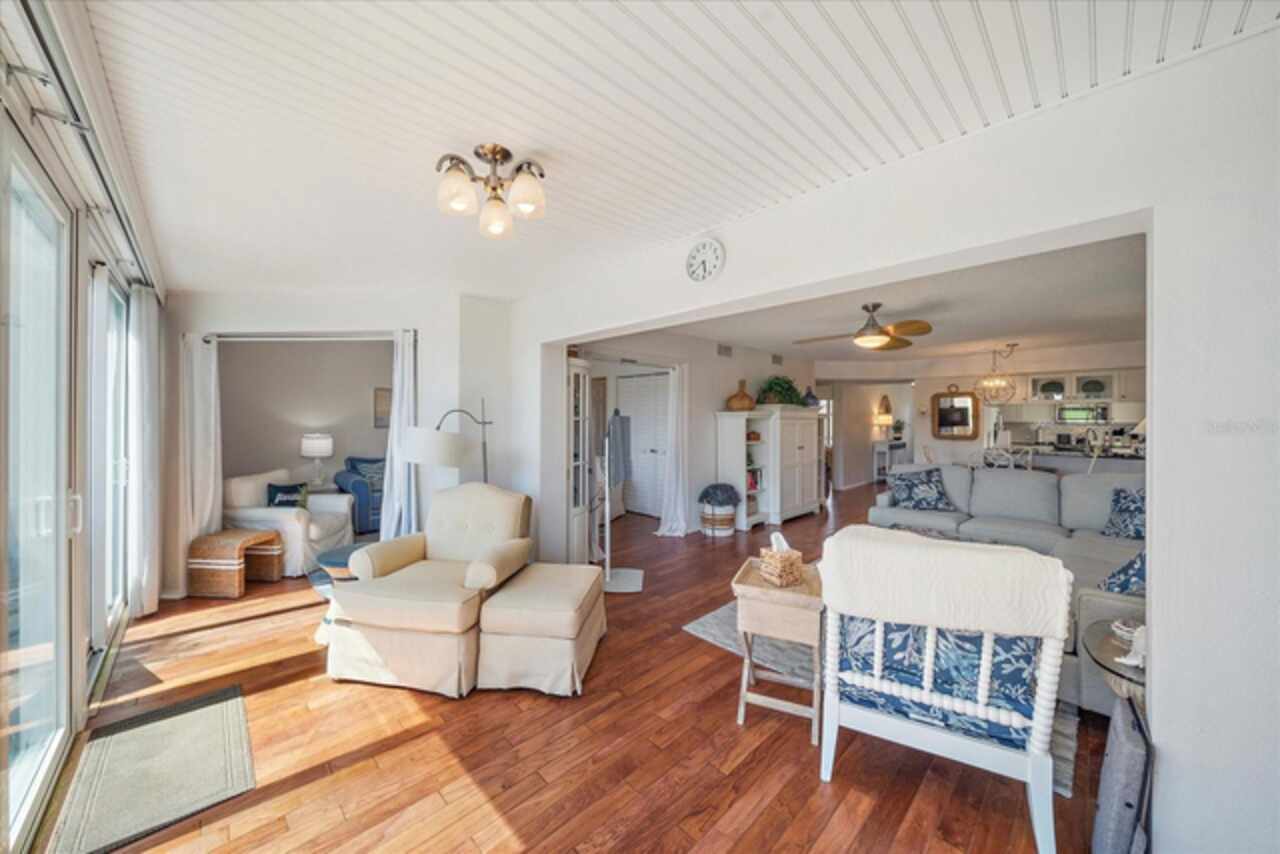 Listing Photo 16