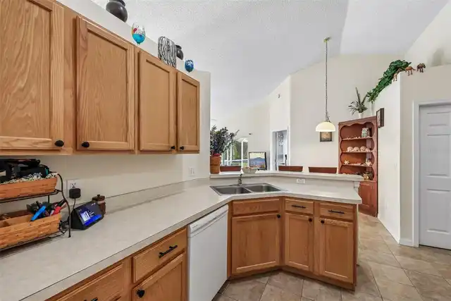 Listing Photo 13