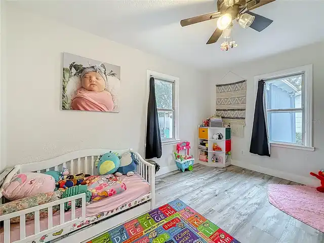 Listing Photo 18