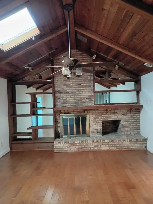 Listing Photo 8