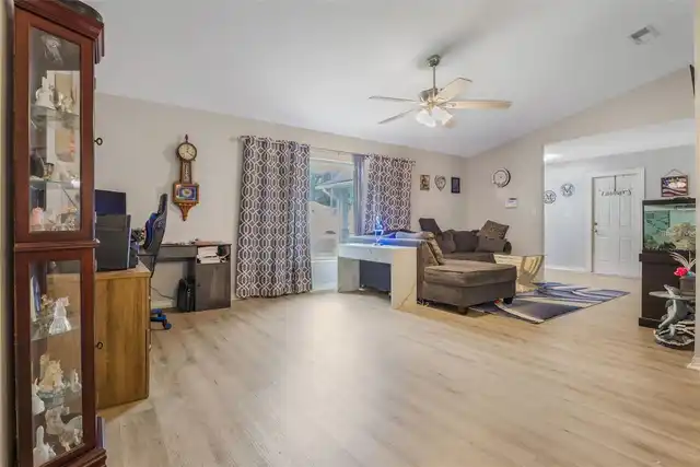 Listing Photo 25
