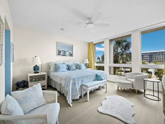 Listing Photo 17