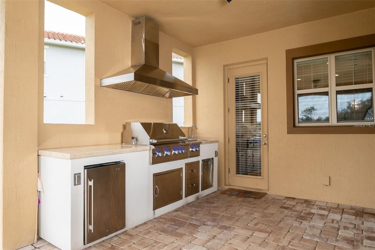 Listing Photo 12