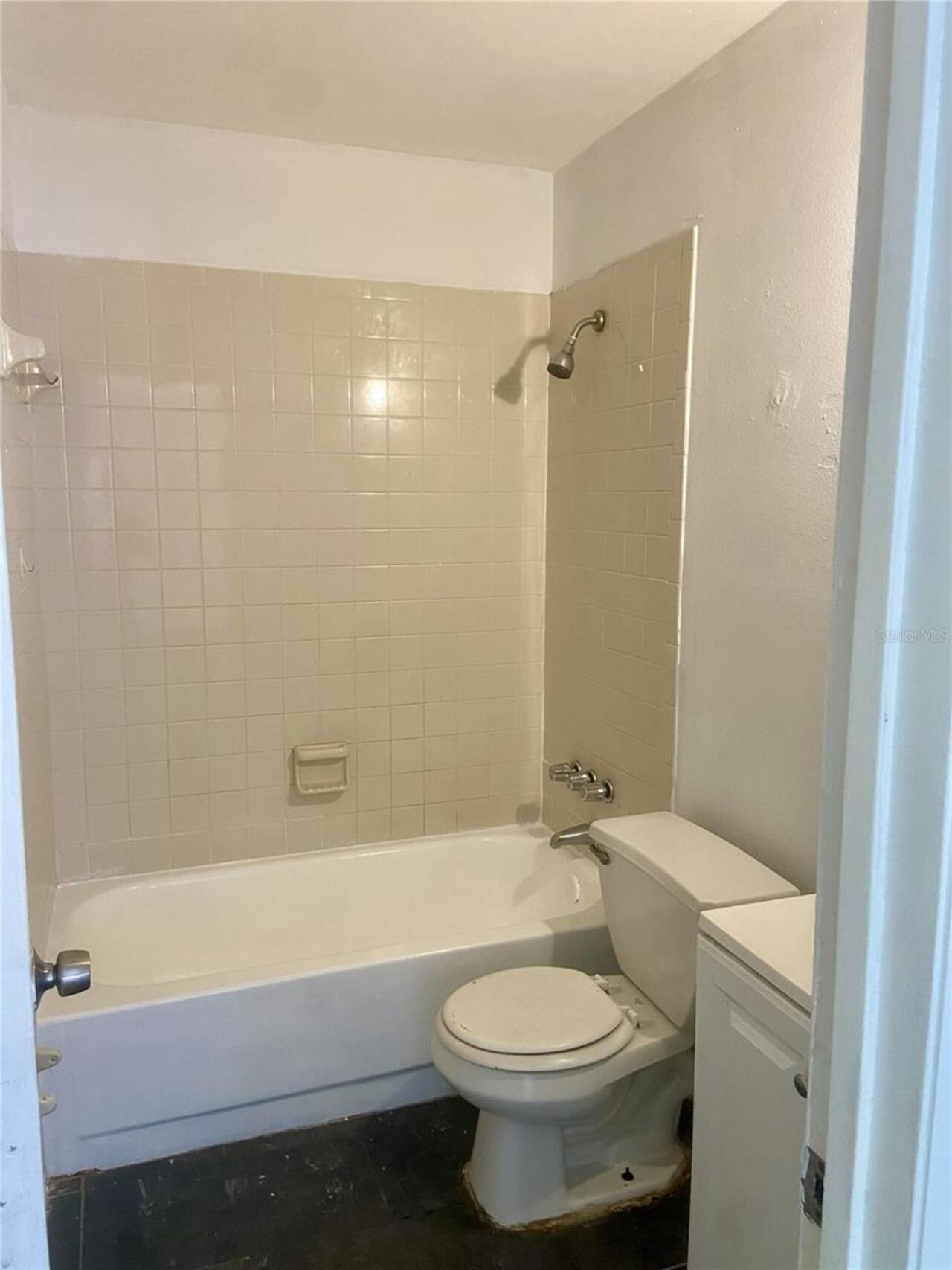Listing Photo 9