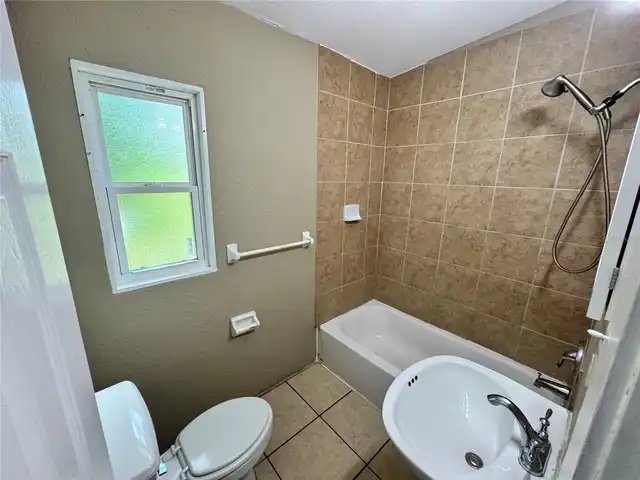 Listing Photo 9