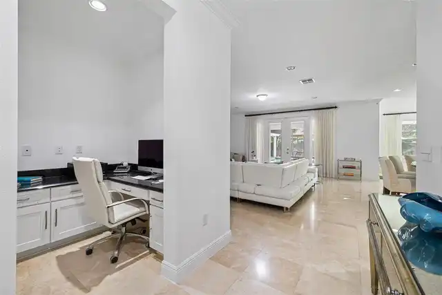 Listing Photo 15