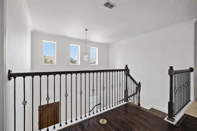 Listing Photo 28