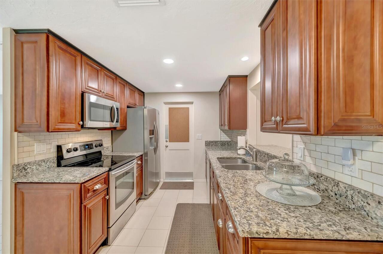 Listing Photo 16