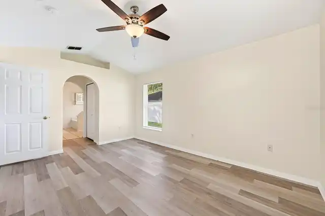 Listing Photo 37