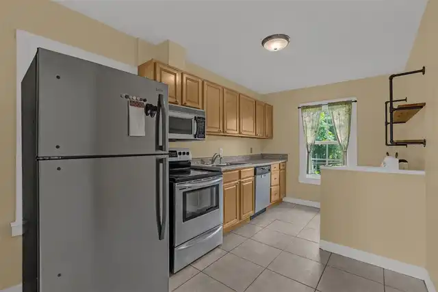 Listing Photo 16