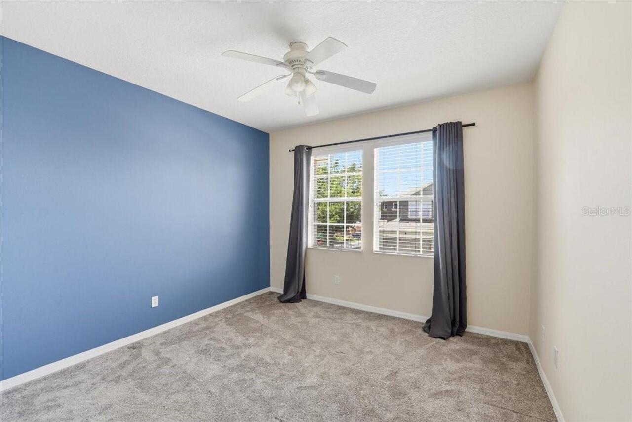 Listing Photo 12