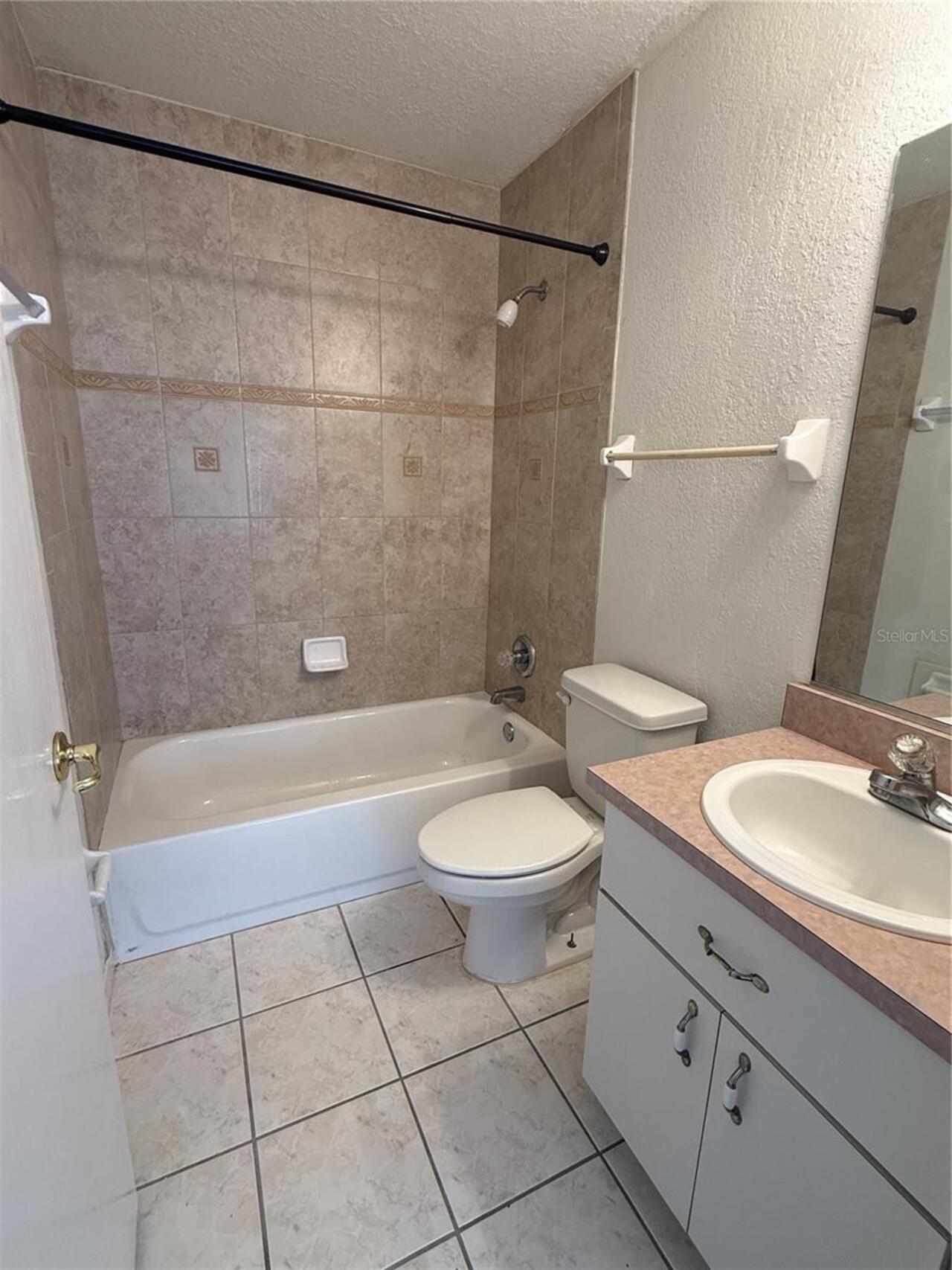 Listing Photo 12