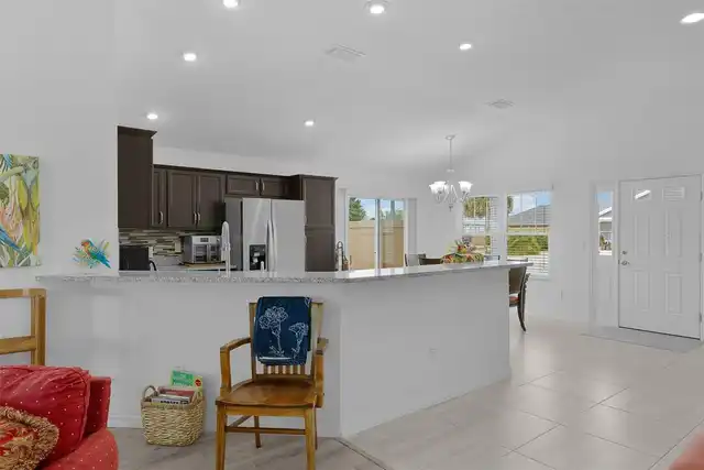 Listing Photo 9
