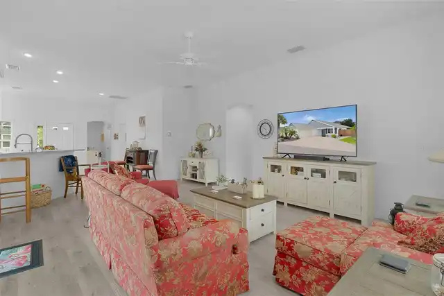 Listing Photo 15