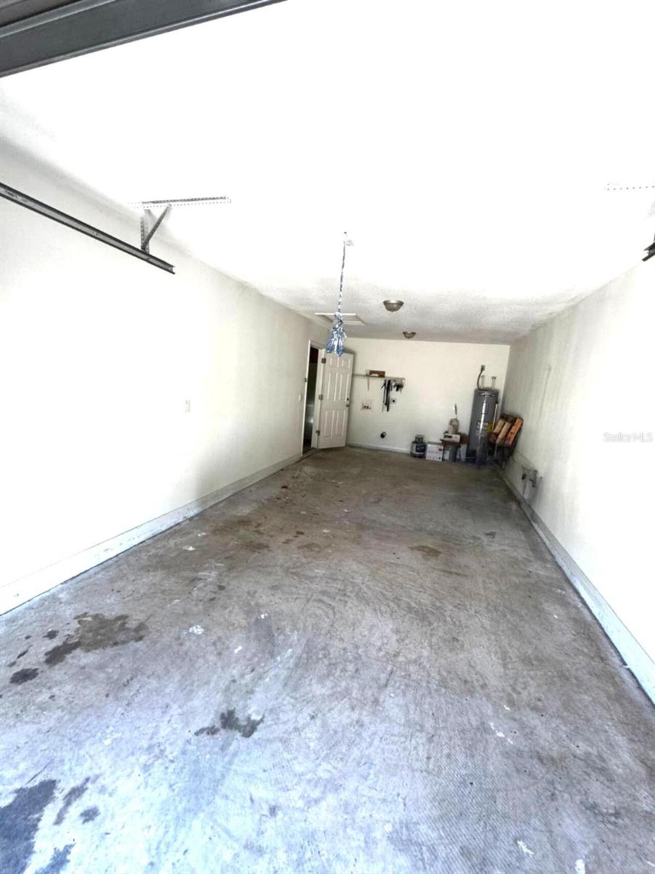 Listing Photo 11