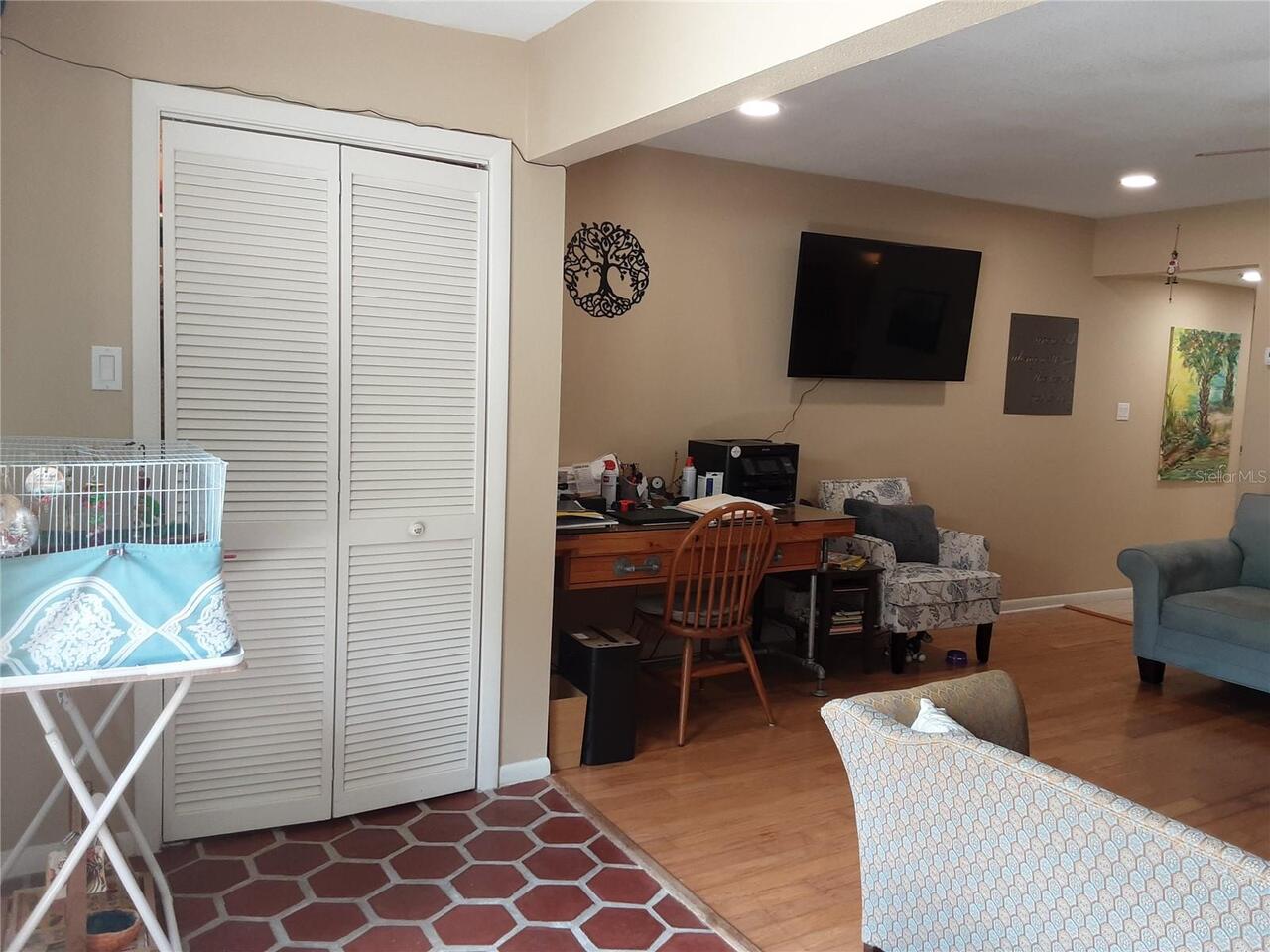 Listing Photo 9
