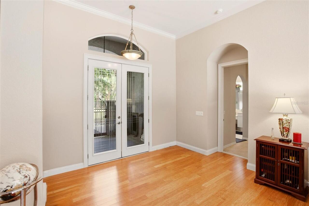 Listing Photo 9