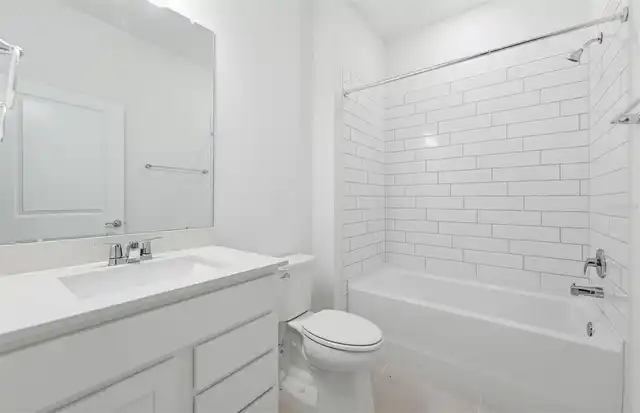 Listing Photo 11