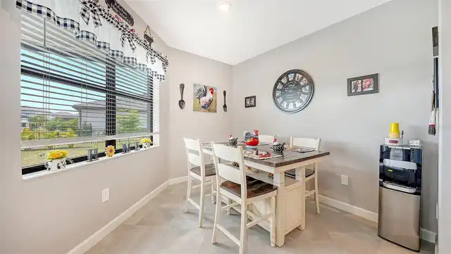 Listing Photo 8