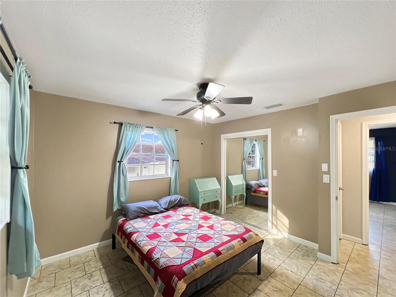 Listing Photo 11
