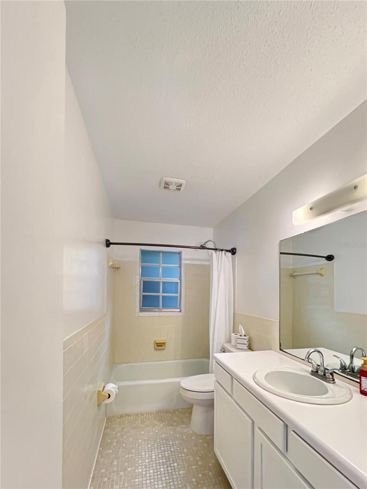 Listing Photo 14