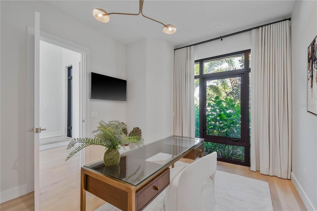 Listing Photo 15