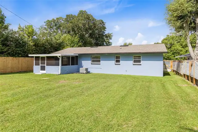 Listing Photo 16