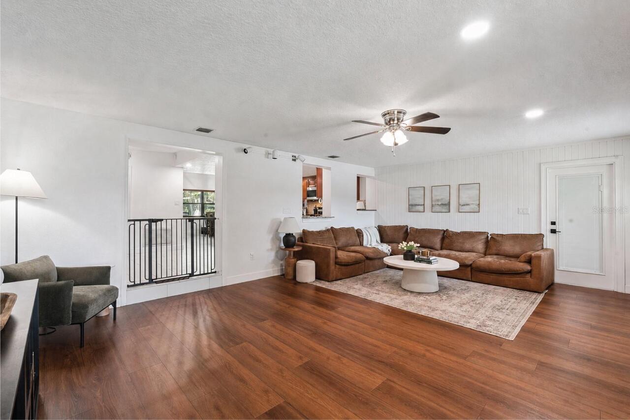 Listing Photo 14