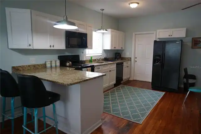 Listing Photo 7