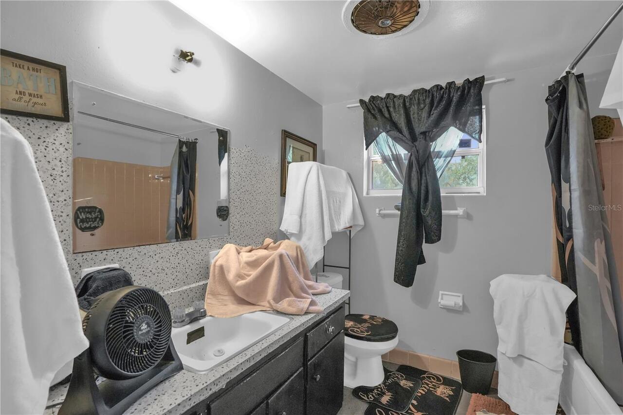 Listing Photo 8