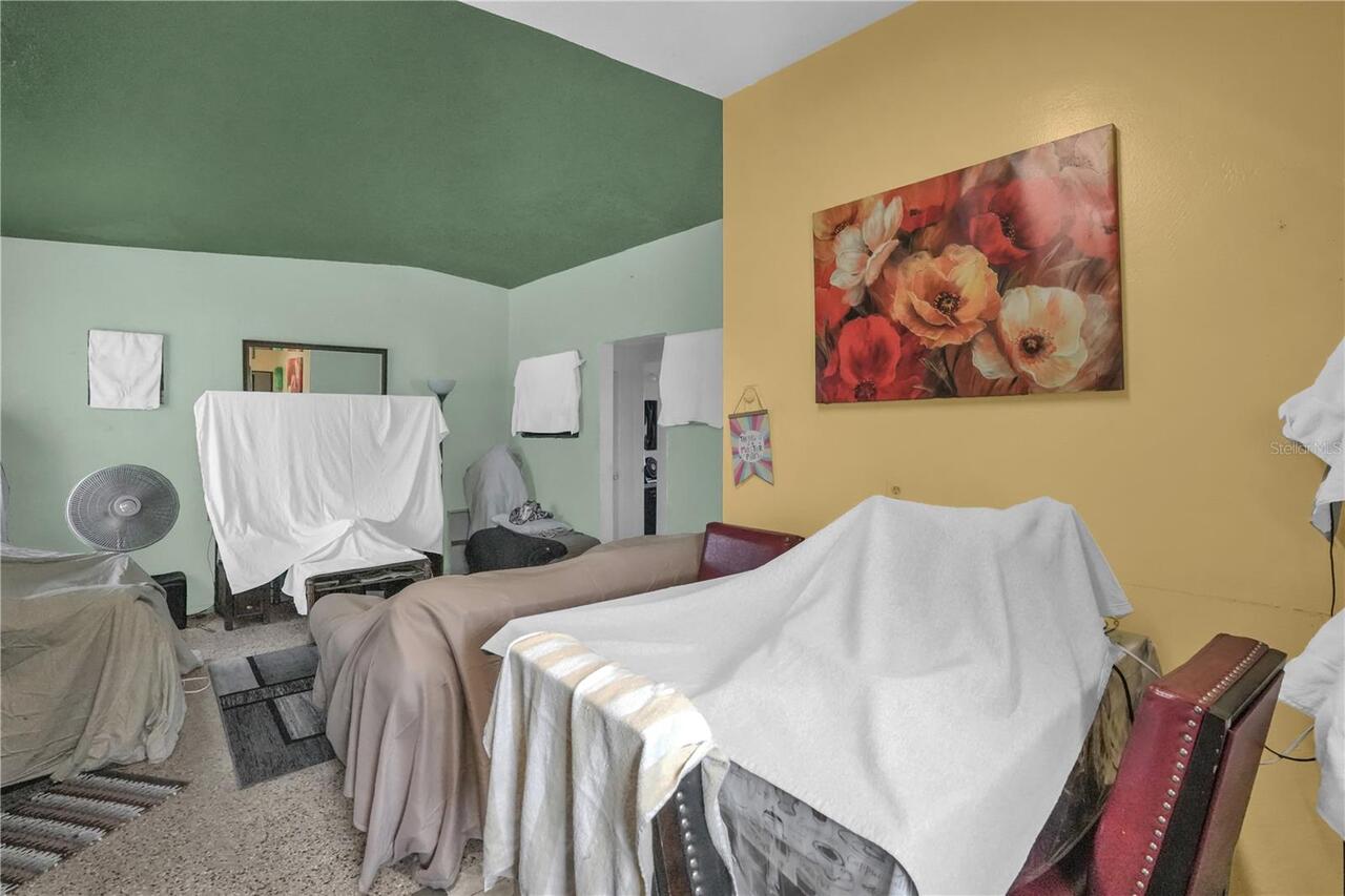 Listing Photo 10