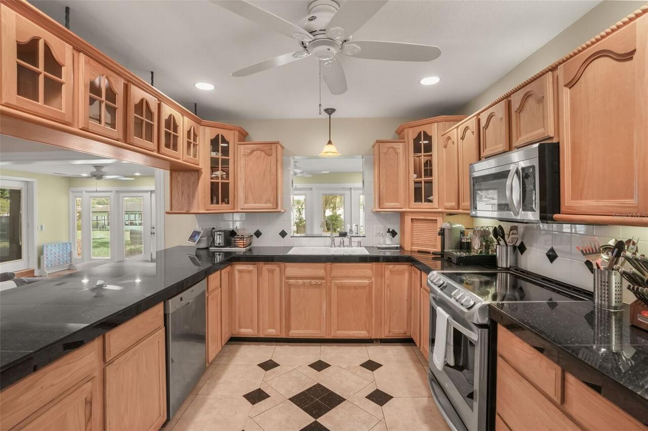 Listing Photo 18