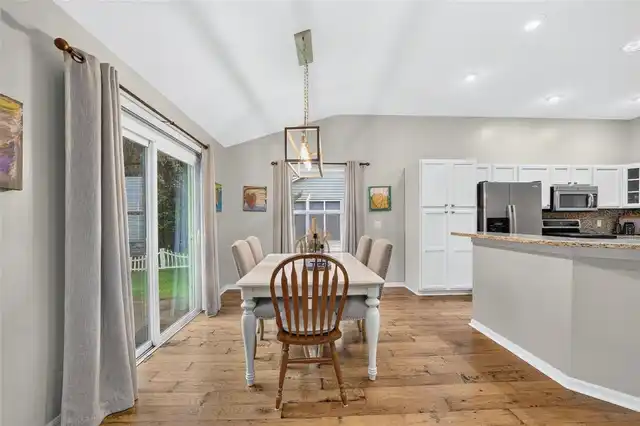 Listing Photo 14