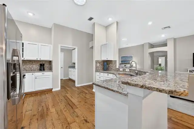 Listing Photo 17