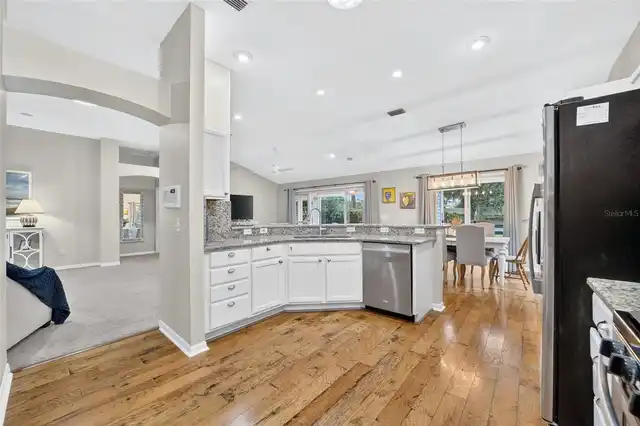 Listing Photo 18