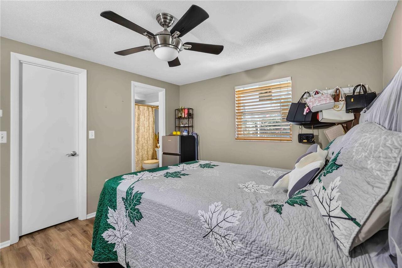 Listing Photo 17