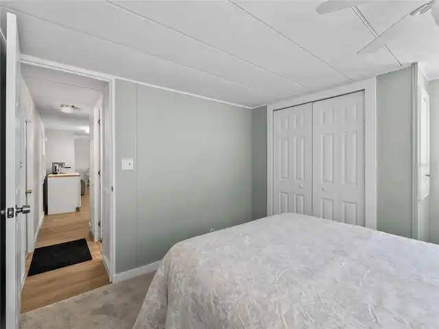 Listing Photo 10