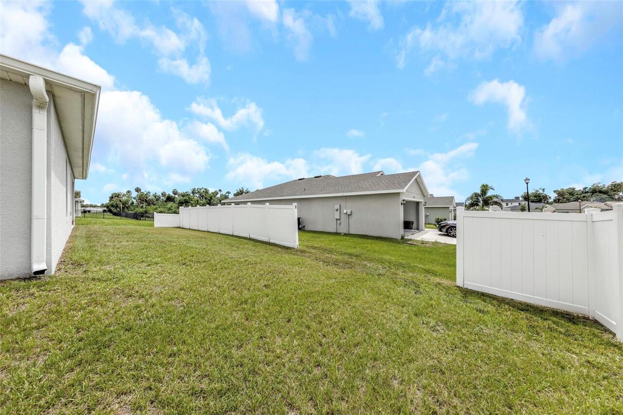 Listing Photo 12