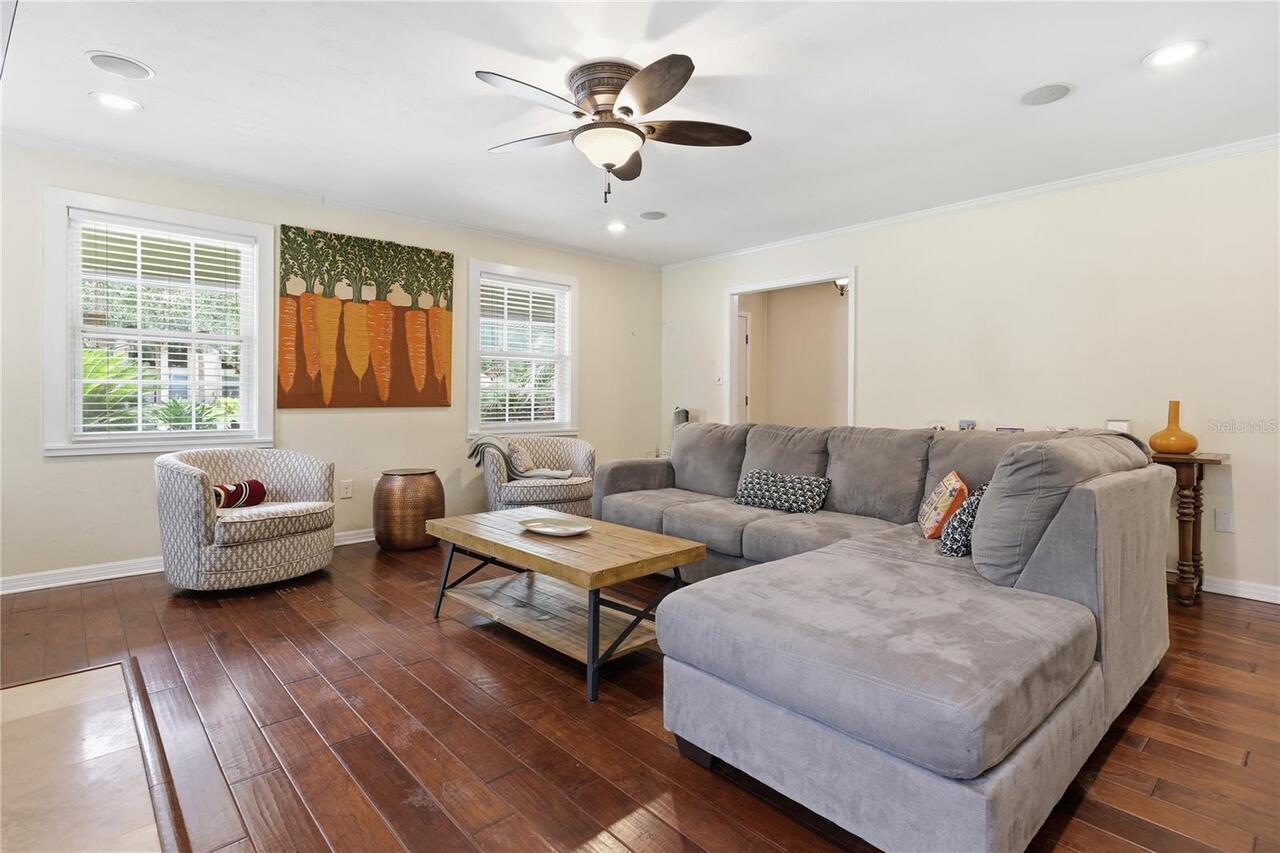Listing Photo 12