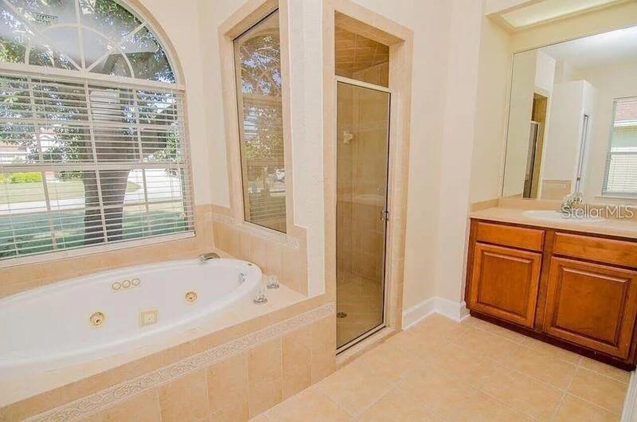 Listing Photo 10