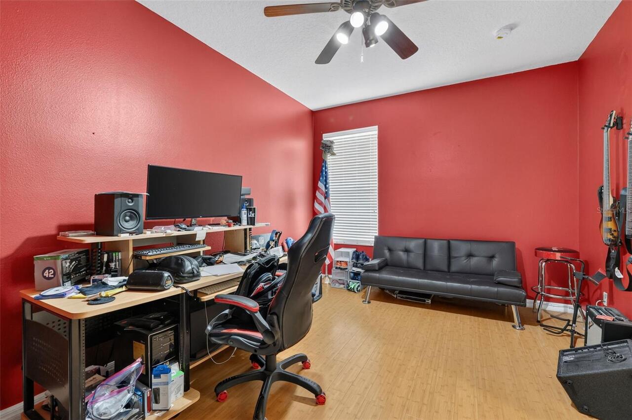 Listing Photo 14