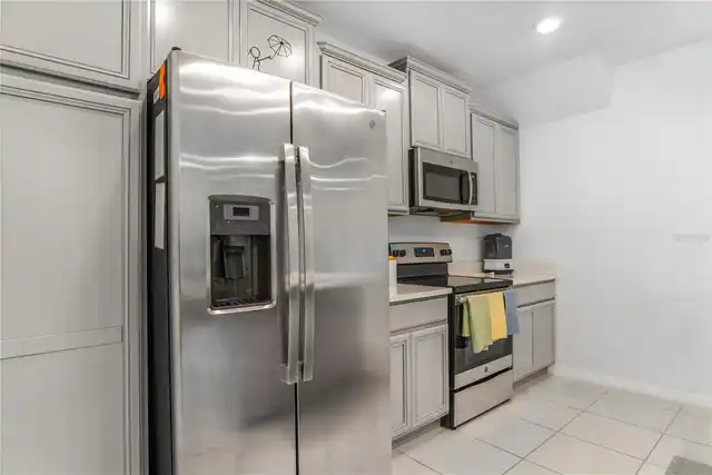Listing Photo 8