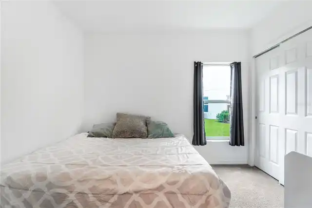 Listing Photo 12